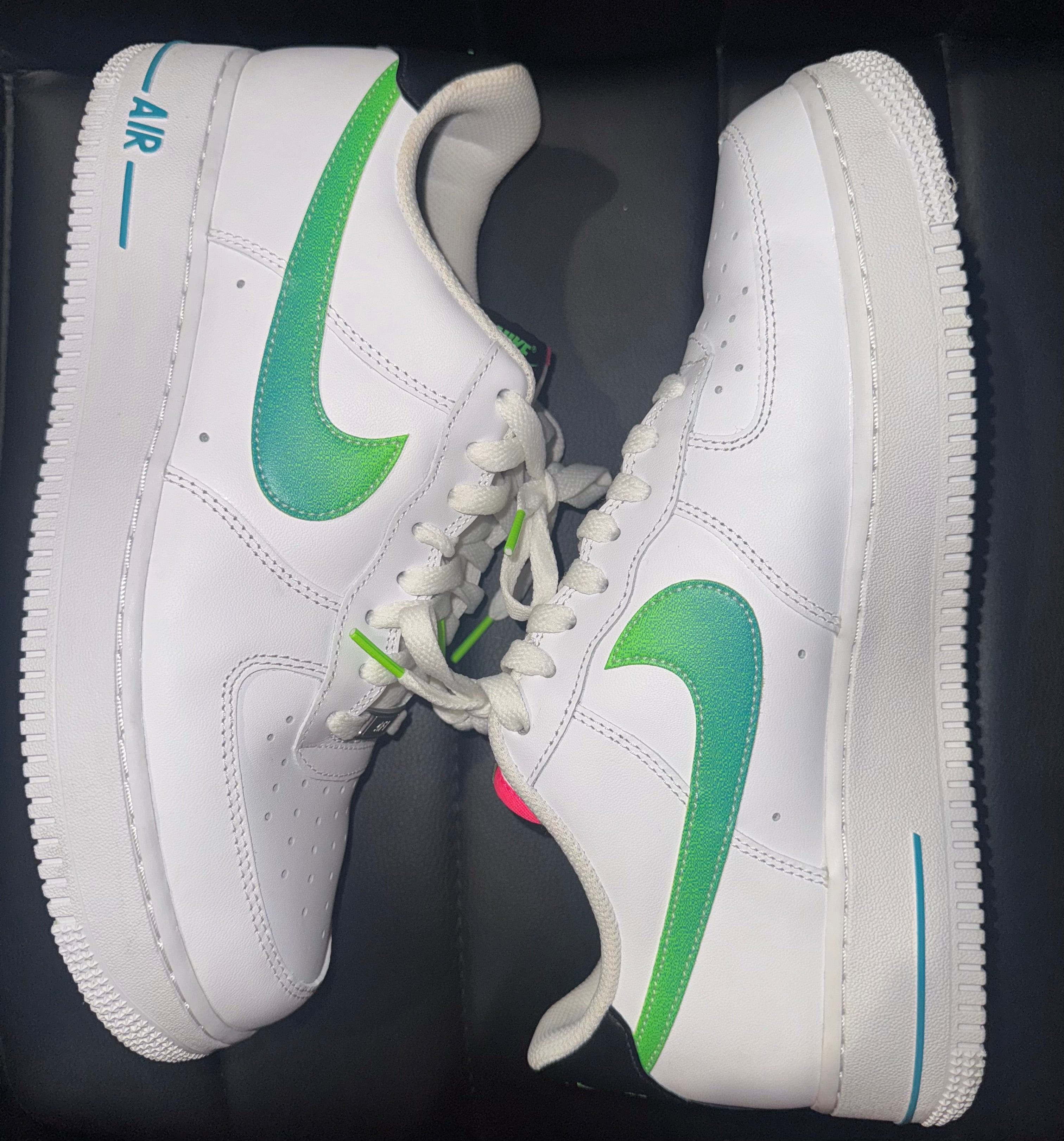 PREOWNED NIKE AIR FORCE ONE 07LV8 SIZE 10