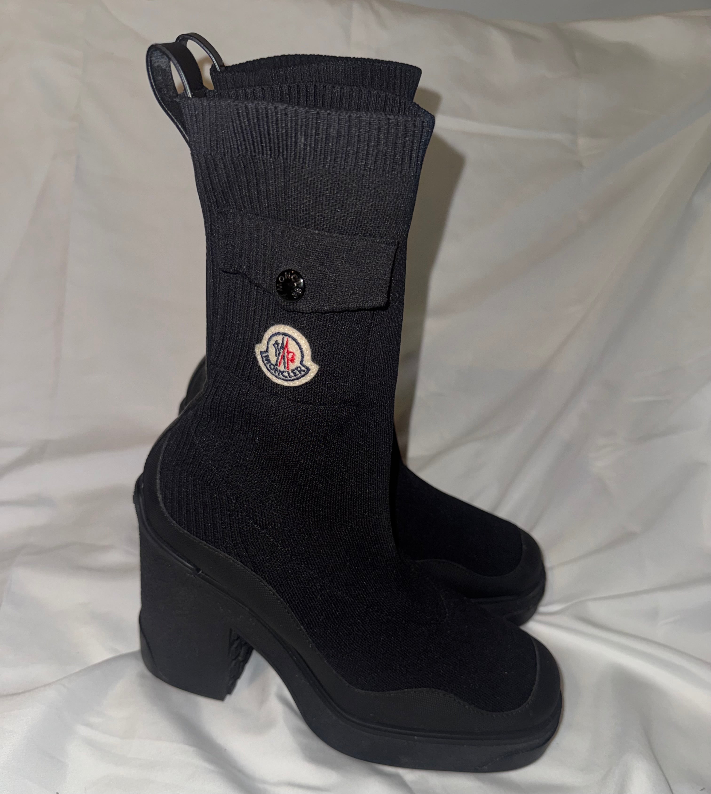 Moncler Splora Knit Pocket Boots Size 40 EU (Runs Small Fits 39)