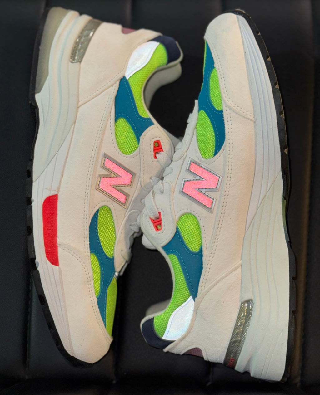 VNDS NEW BALANCE 992 WHITE NEON CYAN SIZE 10.5