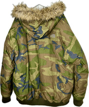 Load image into Gallery viewer, Camo NorthFace Snorkel XXL
