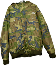 Load image into Gallery viewer, Camo NorthFace Snorkel XXL

