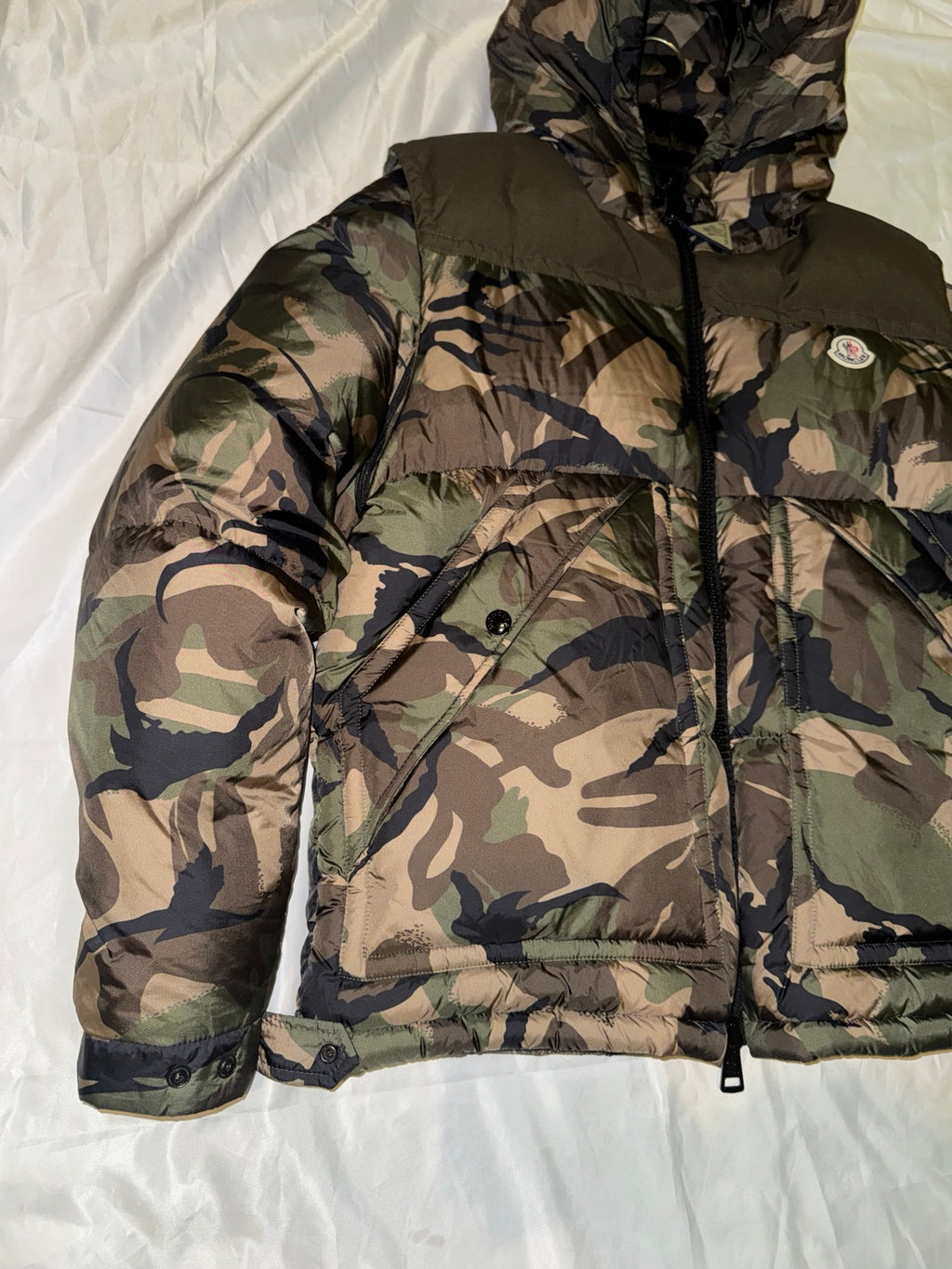 Moncler Meakan 2-in-1 camouflage down puffer jacket size 3