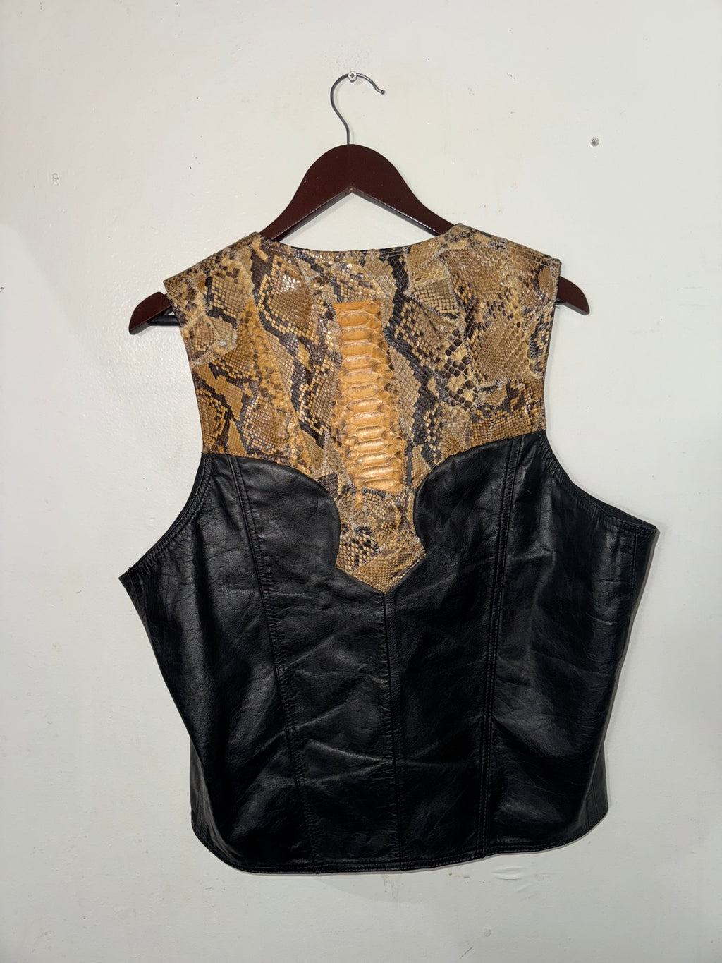 Back of genuine snakeskin and black leather vest, size Large 44
