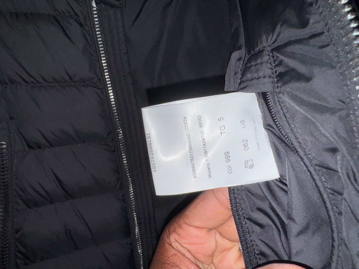 Moncler Amiot Giubbotto size 5 tag