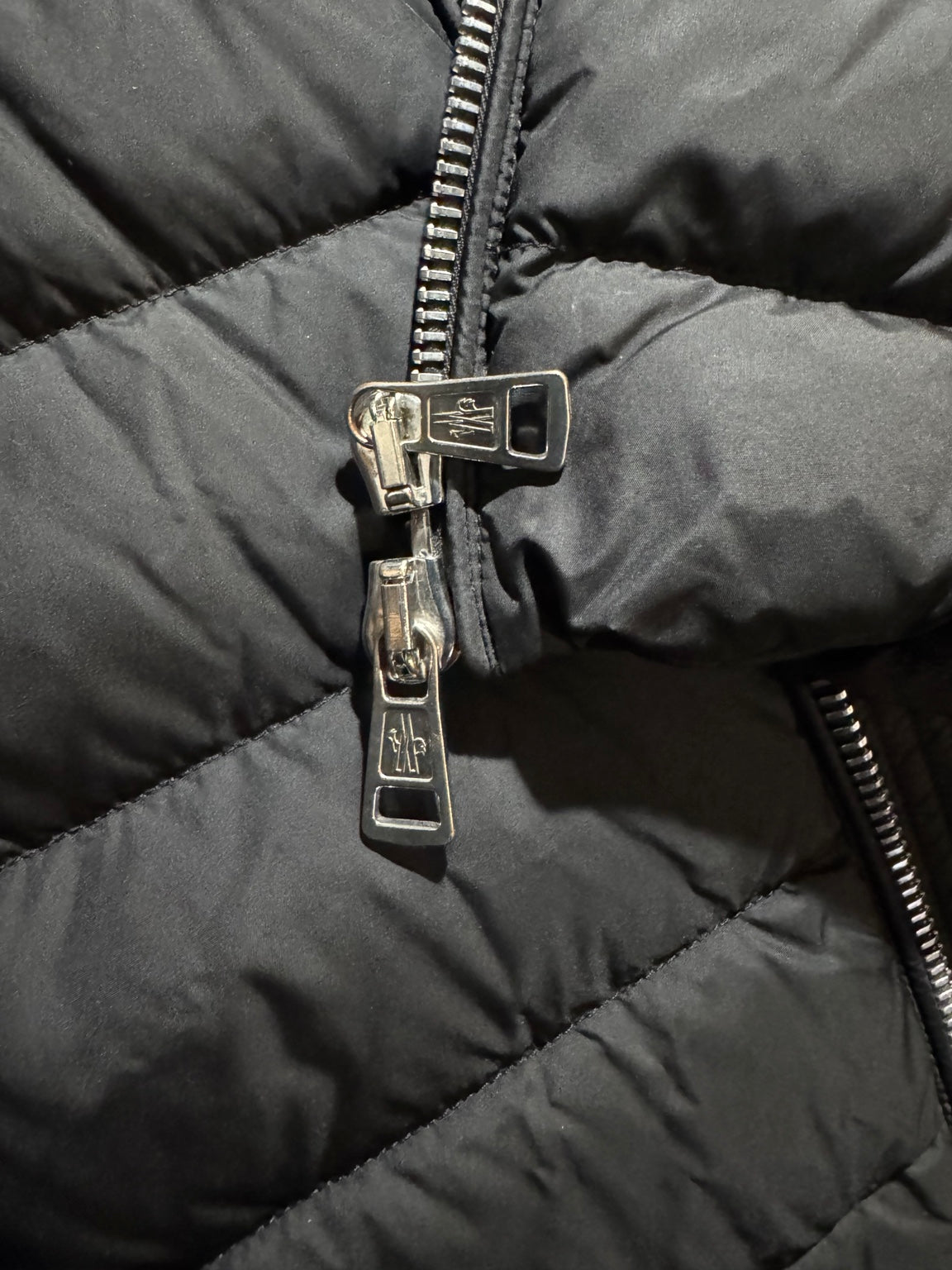 Moncler Amiot zipper hardware detail