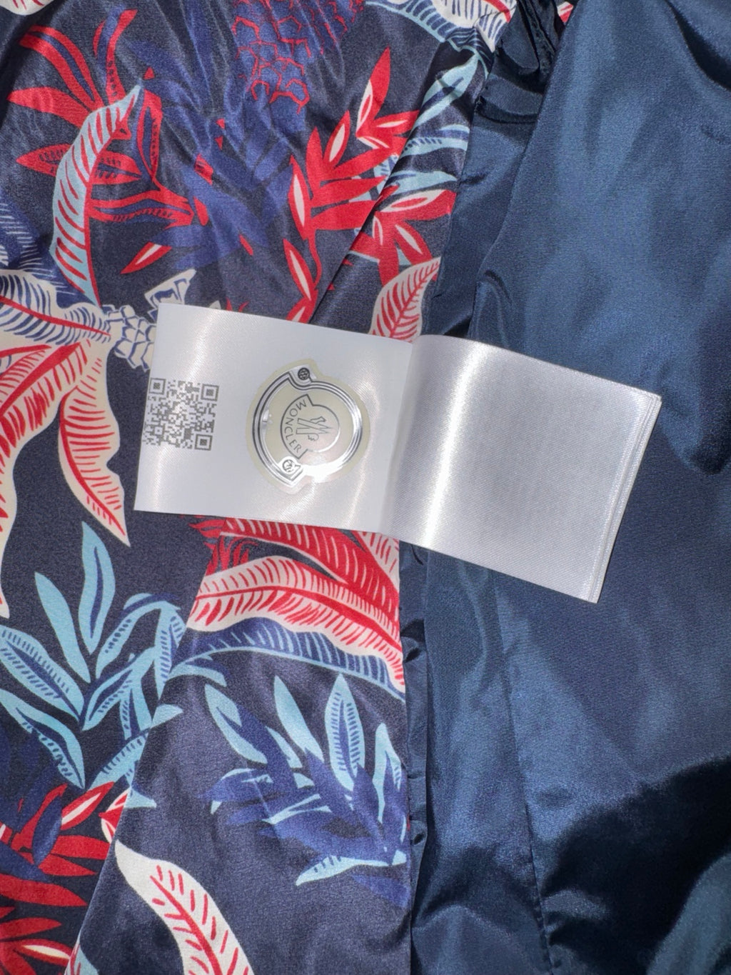 Moncler Maribeu hooded tropical print jacket size 3 photo 7906